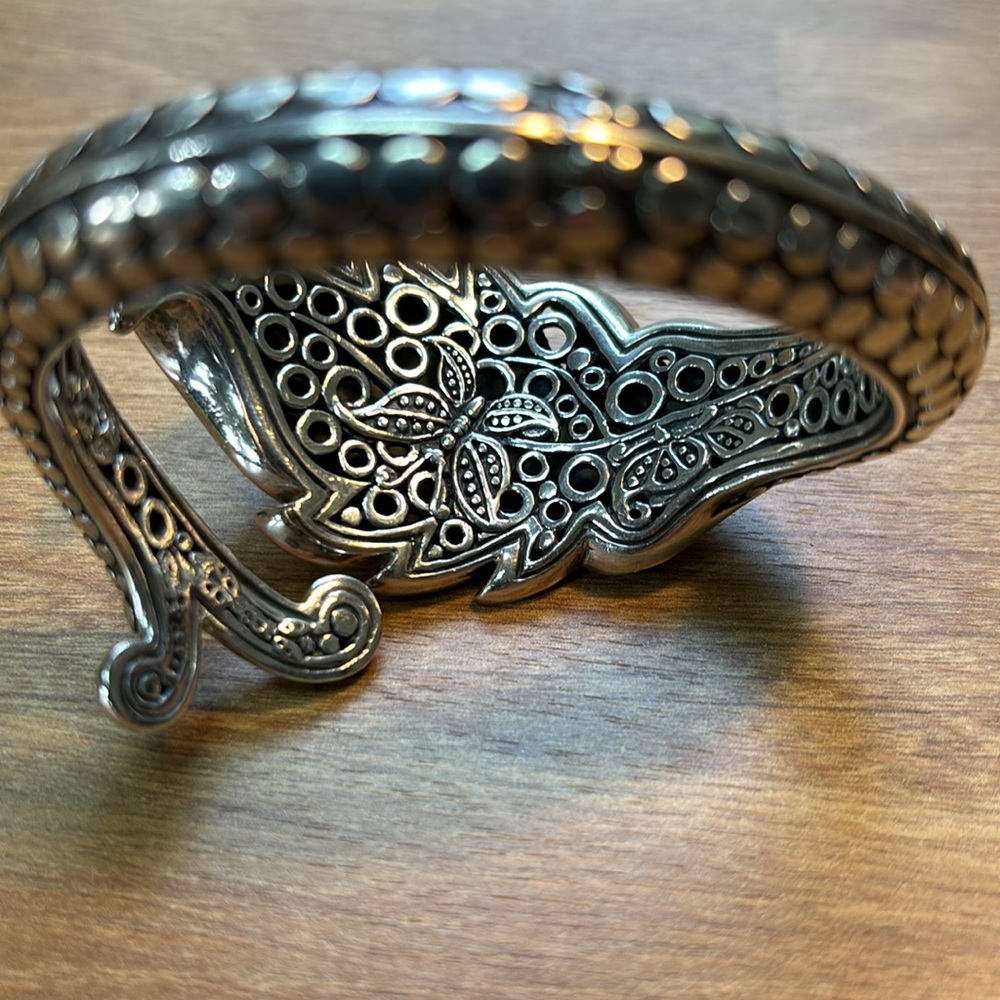 John Hardy Ayu Silver Leaf and Vine Cuff - Picture 4 of 6